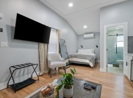 Lunavista Cozy Studio, hotel in Hempstead