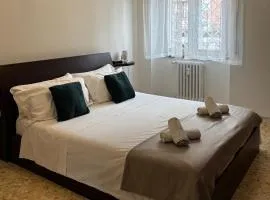 Whole apartment near main subway