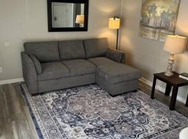 Townhomes Near the Bay - #5, hotel in Grand Bay
