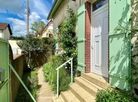 Green house Dijon, garden, parking