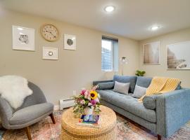 Alluring Anchorage Apt - Walk to Coastal Trl!, hotel ad Anchorage