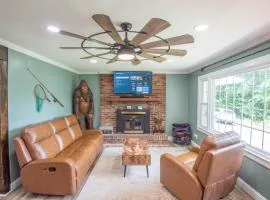 West Jefferson 3Bd- Hot Tub, Dogs Welcome, Fire Pit & More