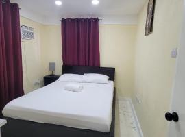 Down Town, pet-friendly hotel in Saint Georgeʼs