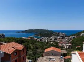 Family Friendly Villa in Perfect Location Minutes Overlooking City and the Sea