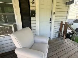 Cozy apartment Liverpool NY
