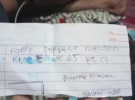 HOTEL MELAYu, ξενοδοχείο στο Benuaanyar