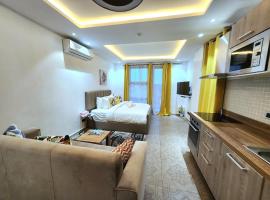 Bays Accra City Luxury Lodge at Park Apartments, hotell sihtkohas Accra