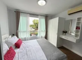 Spacious 1 Bedroom, with sofa bed and Balcony