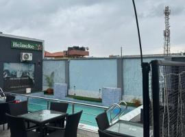 Dee Rocket Hotel & Lounge, hotel with parking in Ibadan