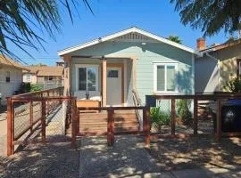 Charming Spacious Gated Parking Steps From Downtown Family Friendly Conventions,Petco Park,Rady Shell, Gaslamp, Beaches, Zoo,Balboa Park