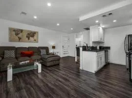 Spacious chic 1-Bedroom in Koreatown Hollywood area with Free Parking