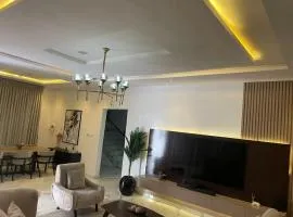 Luxury 5 bedroom standalone with PS5, WiFi, gym