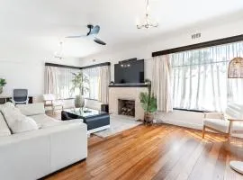 3 Bedrooms By The Lake, Top Location