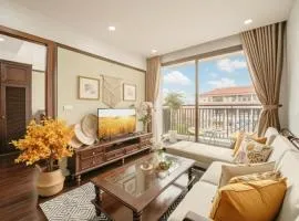 Lunaria Two Bedroom Apartment - The Epicenter of Luxury and Convenience