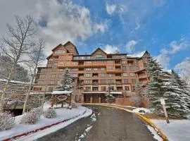 Ski-In Ski-Out Zephyr 1 Bedroom Condo 2204