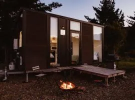 Kūaotunu Cabin 2 by Tiny Away