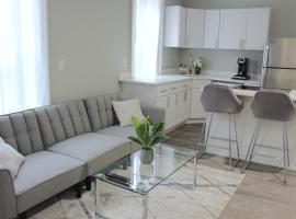 WOW Bright Apt PRIME downtown Walk Everywhere، فندق في ألباني