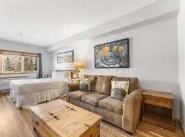 Gateway 5028 by Summit County Mountain Retreats