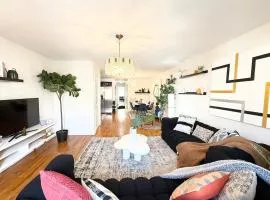 Luxury 3BR 2BA Retreat NYC Getaway Free Parking