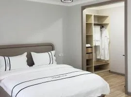 71 East Apart Hotel