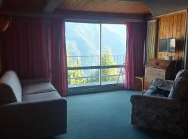 Appartamento panoramico con vista sulle montagne e accesso diretto alle piste