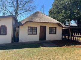 Pavlovna Comfy 4 Cottage、ヒメヴィルのホテル