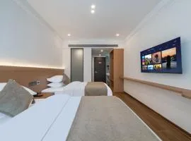 Fenghuang Luming B&B