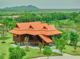 Heritage Village, Cottage in Kampot