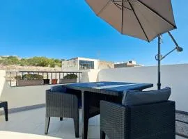 Corner view 4