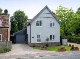 Charming Detached House in Quiet Suffolk Village