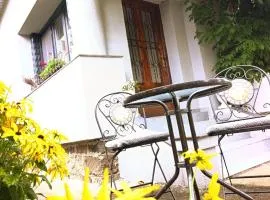 Casa cu trandafiri