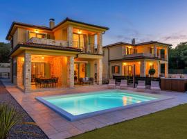 Villa Pinaza A, hotel din Vrbnik