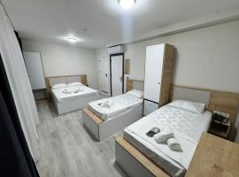 QLİNE HOTEL AİRPORT SaW, хотел в Истанбул
