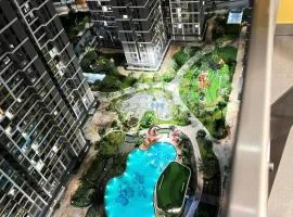 The Place's VinHome's Grand Park