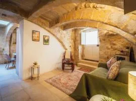 Traditional 500 year old Gozitan Townhouse