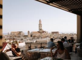 Mövenpick Hotel Bari, hotelli kohteessa Bari