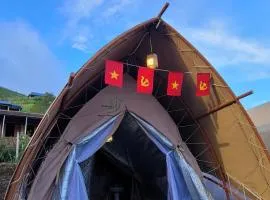 Tà Xùa Glamping