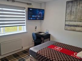 Solo Luxe, homestay in Ardee