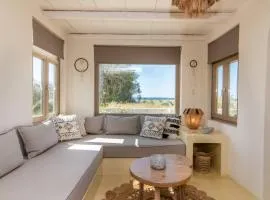 4Twaves beach house - BeachFront in Agios Ioannis