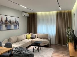 Luxe Aura Apartment, מלון בטיראנה