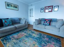 3 bed, 500mtrs to castle and stunning views