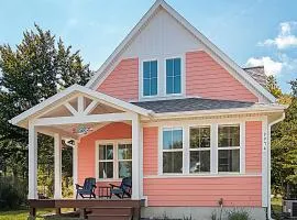 Coho Cottage, Village of Empire MI, Steps from SBD