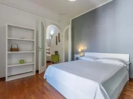 GuestHost - Bright Flat Sant Orsola & Villa Laura