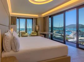 Porto Lotti Suite Hotel, hotel com piscina em La Spezia