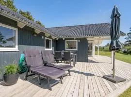 Holiday Home Elina - 600m from the sea by Interhome