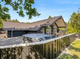 Holiday Home Roska - 1-3km from the sea by Interhome