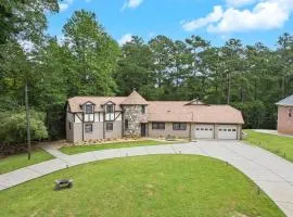 Lake Lanier Retreat Dock, Views & Golf Cart