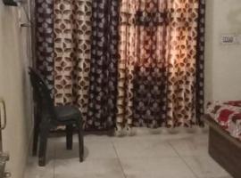 SPOT ON 83131 Saini Property, hotel v destinaci Nārnaul