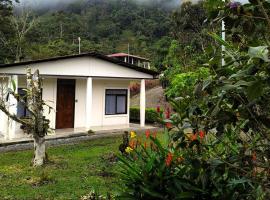 Pacayitas El Camino House, hotel v destinaci Turrialba