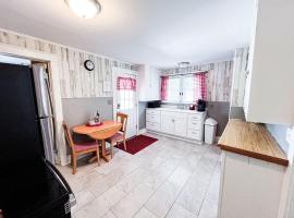 Walk to Golfcourse EnJoie House PetFriendly, hotel en Endicott